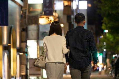 職場 付き合ってると勘違い され る|職場恋愛で脈ありと勘違いしやすいこと 